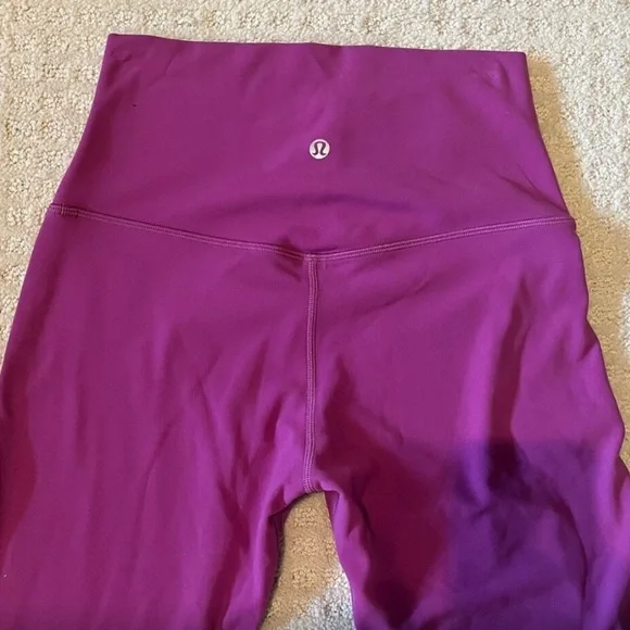 Lululemon Purple Vivid Plum High Rise Align Leggings Size 6 NWOT - Picture 5 of 7